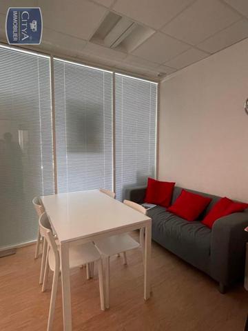 Local professionnel à louer 117.47m²