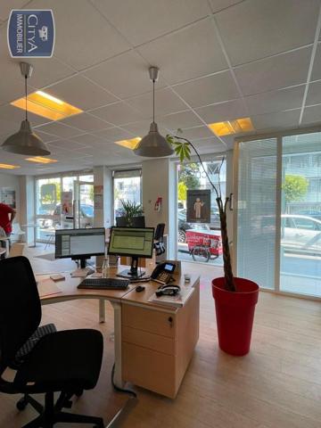 Local professionnel à louer 117.47m²