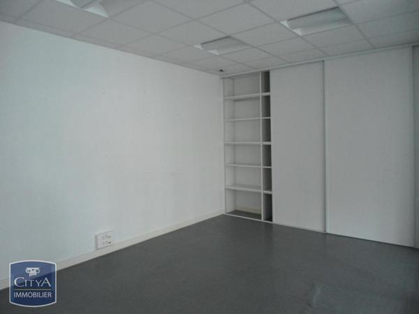 Local professionnel à louer 117.47m²