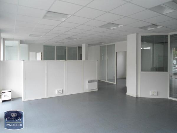 Local professionnel à louer 117.47m²