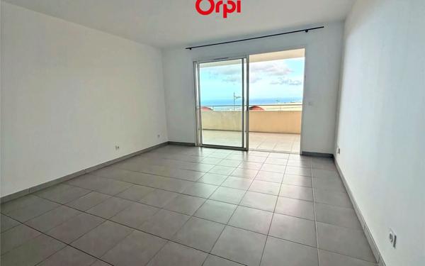 Appartement à vendre    3 pièces •  Saint-Denis