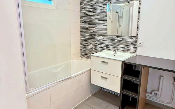 Appartement à vendre    3 pièces •  Saint-Denis