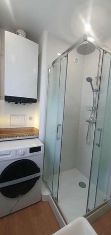 Appartement 1 etage - 2 chambres - box garage - aucun travaux - cuisiné équipée - séjour salon - double exposition - idéal jeune couple - étudiant - femme avec enfants