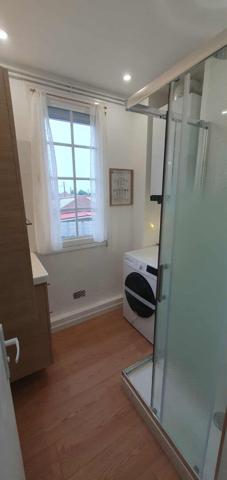 Appartement 1 etage - 2 chambres - box garage - aucun travaux - cuisiné équipée - séjour salon - double exposition - idéal jeune couple - étudiant - femme avec enfants