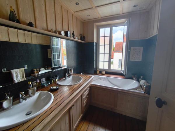 Maison à JALLAIS, 49510 - 7 pièces 206m²