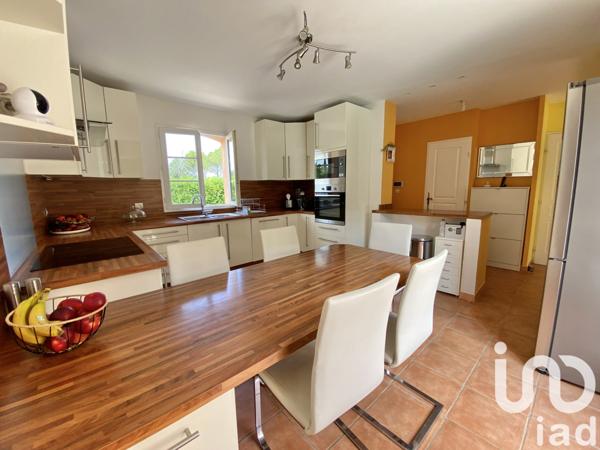 Maison à vendre 6 pièces 165 m² Alleins