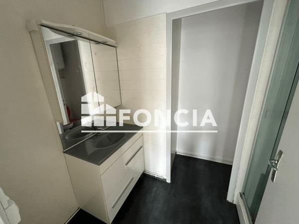 Location Studio 25 m² - 113 RUE JEAN JAURES Rochefort 17300