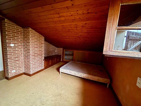 À vendre – Maison de campagne 5 pièces, 121 m² sur 7000² de terrain avec dépendances – Montricoux (82)