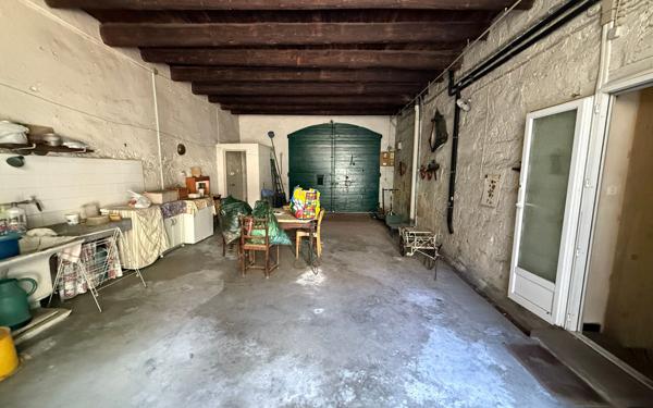 Maison à vendre    3 pièces •  Vauvert