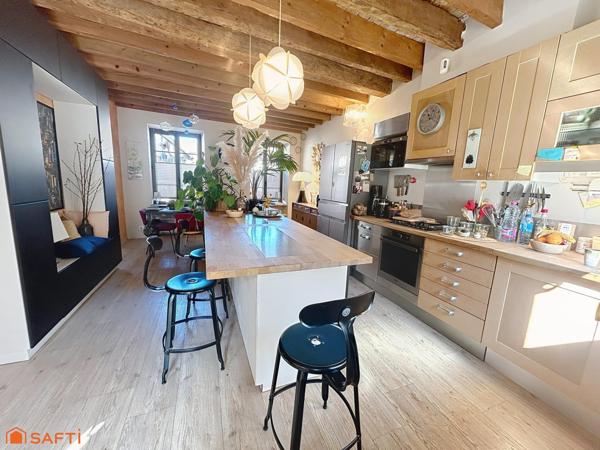 SUPERBE DEMEURE RENOVEE DANS UN CADRE BUCOLIQUE