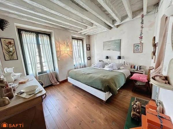 SUPERBE DEMEURE RENOVEE DANS UN CADRE BUCOLIQUE