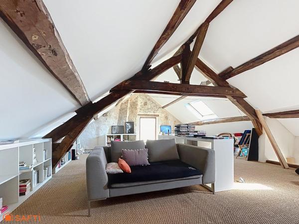 SUPERBE DEMEURE RENOVEE DANS UN CADRE BUCOLIQUE