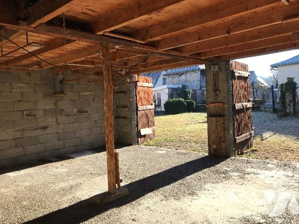 Maison de ville avec cour intérieure au centre de CAMPAN, avec appartement indépendant détachable.