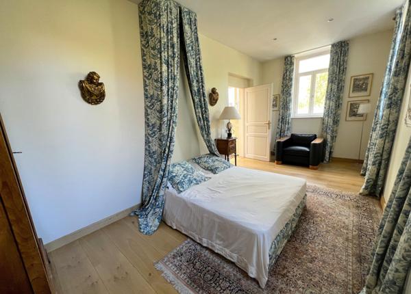 Maison à Santes, 59211 - 8 pièces 300m²