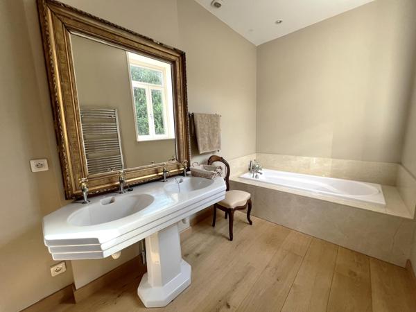 Maison à Santes, 59211 - 8 pièces 300m²