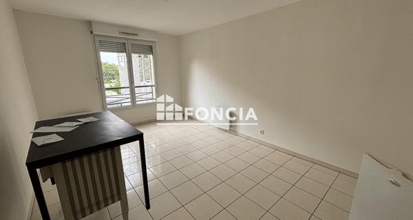 Location Studio 24 m² - Trappes 78190