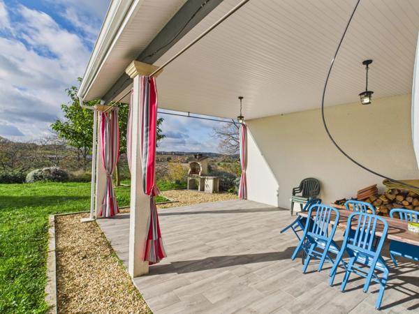 Maison moderne et élégante avec vue panoramique