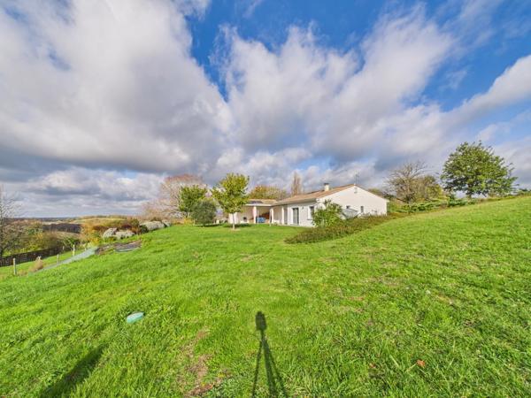 Maison moderne et élégante avec vue panoramique
