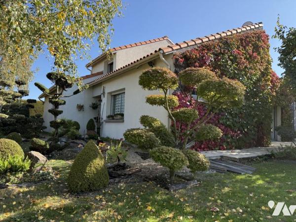 Maison traditionnelle contemporaine