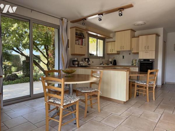 Maison traditionnelle contemporaine