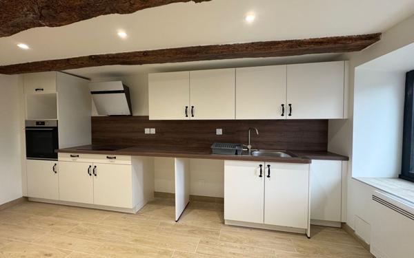 Maison à louer    3 pièces • 70 m2 Saint-Amans-Soult