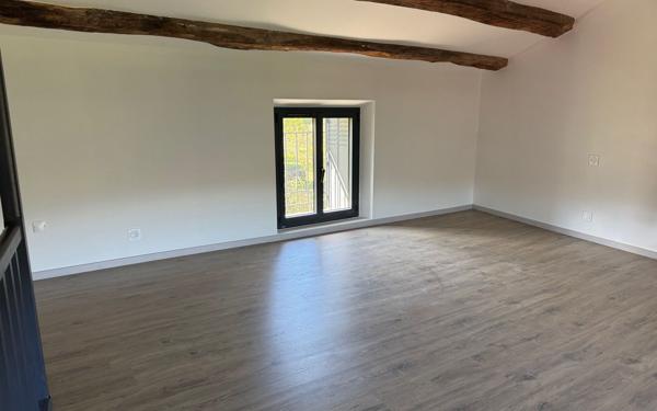 Maison à louer    3 pièces • 70 m2 Saint-Amans-Soult