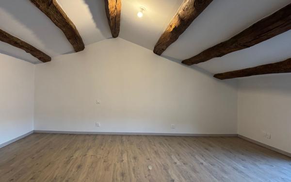 Maison à louer    3 pièces • 70 m2 Saint-Amans-Soult