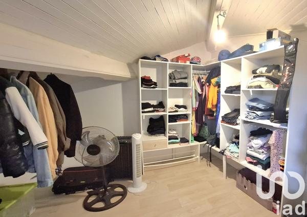 Appartement 6 pièces de 112 m² à Vals-près-le-Puy (43750)