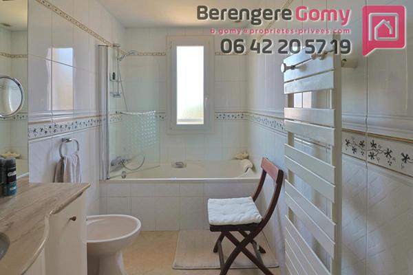 Maison de 150m2 avec séjour et suite parentale climatisés