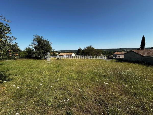 Vente Terrain 996 m2 à Neuvic