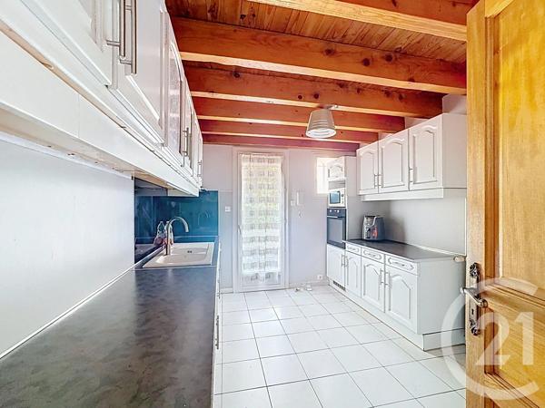 Maison à vendre  6 pièces - 140 m 2   TRETS  - 13