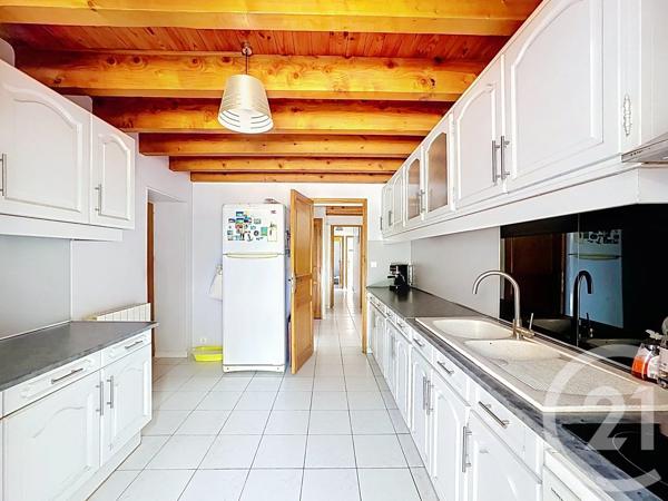 Maison à vendre  6 pièces - 140 m 2   TRETS  - 13