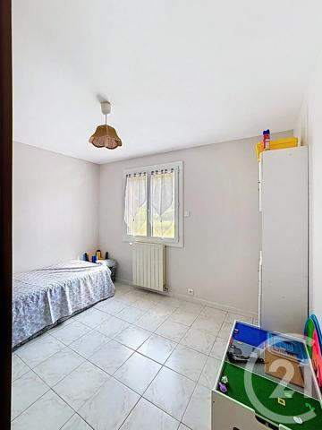 Maison à vendre  6 pièces - 140 m 2   TRETS  - 13