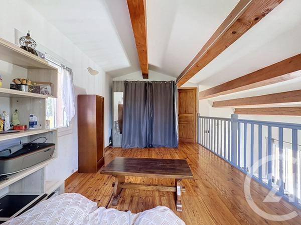 Maison à vendre  6 pièces - 140 m 2   TRETS  - 13