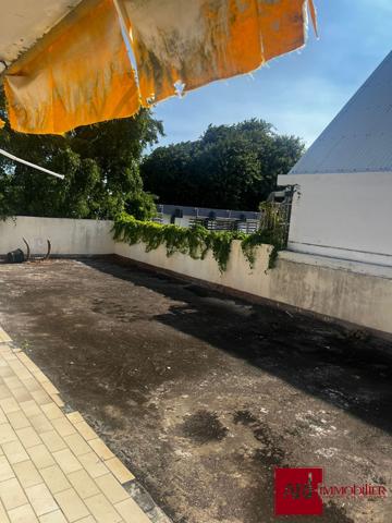 A VENDRE - Maison T3 à rénover – Hyper centre de Saint-Pierre