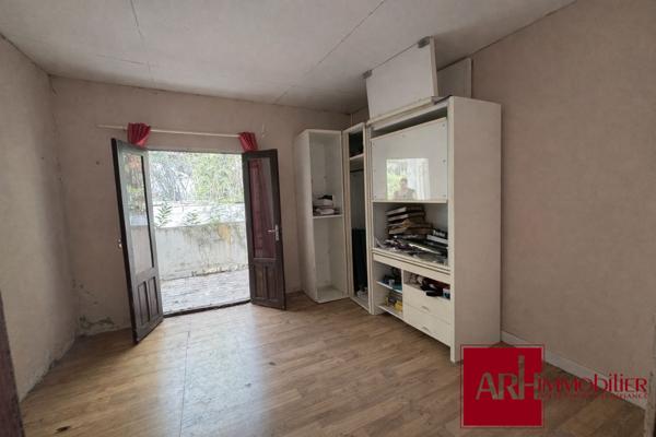 A VENDRE - Maison T3 à rénover – Hyper centre de Saint-Pierre