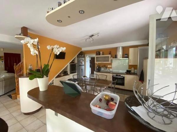 Maison à vendre - LONGAULNAY (35 190) - Belle propriété bien entretenue, située proche de l'axe...