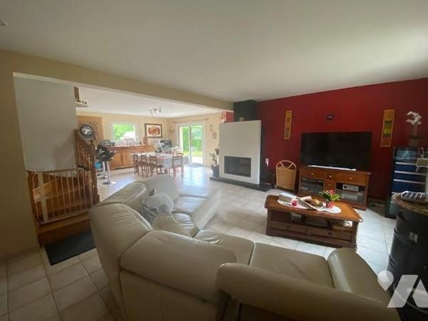 Maison à vendre - LONGAULNAY (35 190) - Belle propriété bien entretenue, située proche de l'axe...