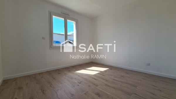 Intérieur moderne et lumineux