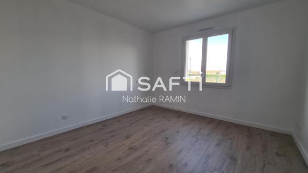 Intérieur moderne et lumineux