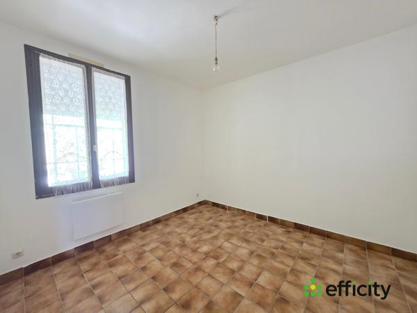 Maison
         5 pièces
        - 105 m² Exclusivité 250 000 € *