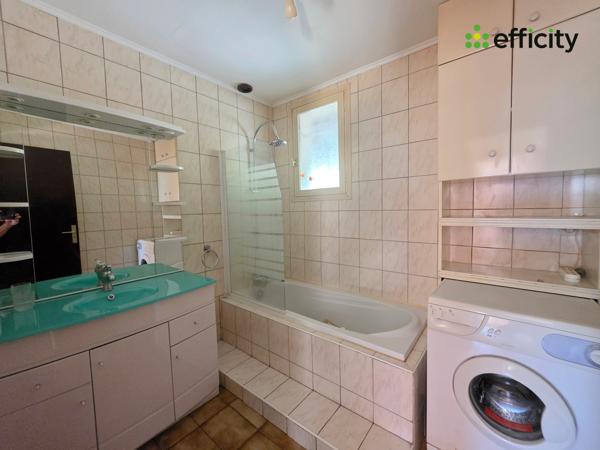 Maison
         5 pièces
        - 105 m² Exclusivité 250 000 € *