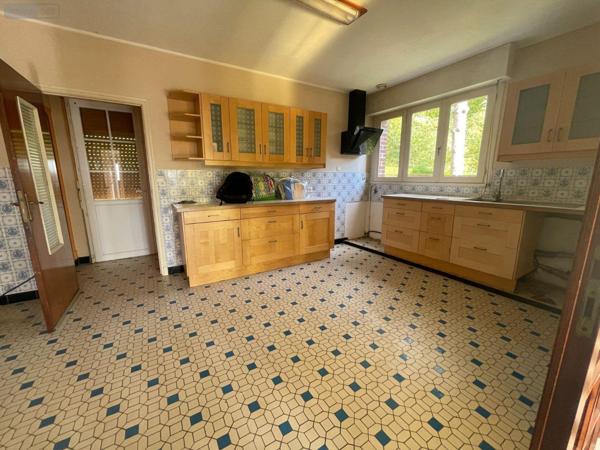 Maison à vendre à Saint-Pol-sur-Ternoise dans le Pas-de-Calais (62130), ref : 2460   
centre