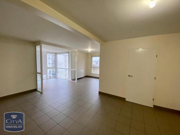 Appartement à louer 4 pièces 106m²