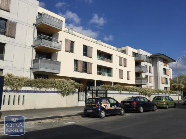 Appartement à louer 4 pièces 106m²