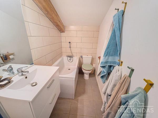 La Fare-les-Oliviers (13580) Charme provençal, praticité et confort au quotidien