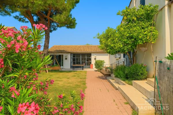 La Fare-les-Oliviers (13580) Charme provençal, praticité et confort au quotidien