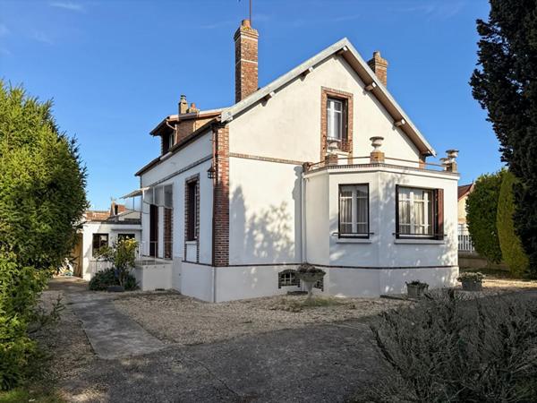 Maison Saint Clement 6 pièce(s) 124 m2