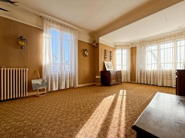 Maison Saint Clement 6 pièce(s) 124 m2