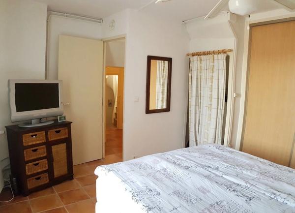 Maison de ville avec garage et terrasse